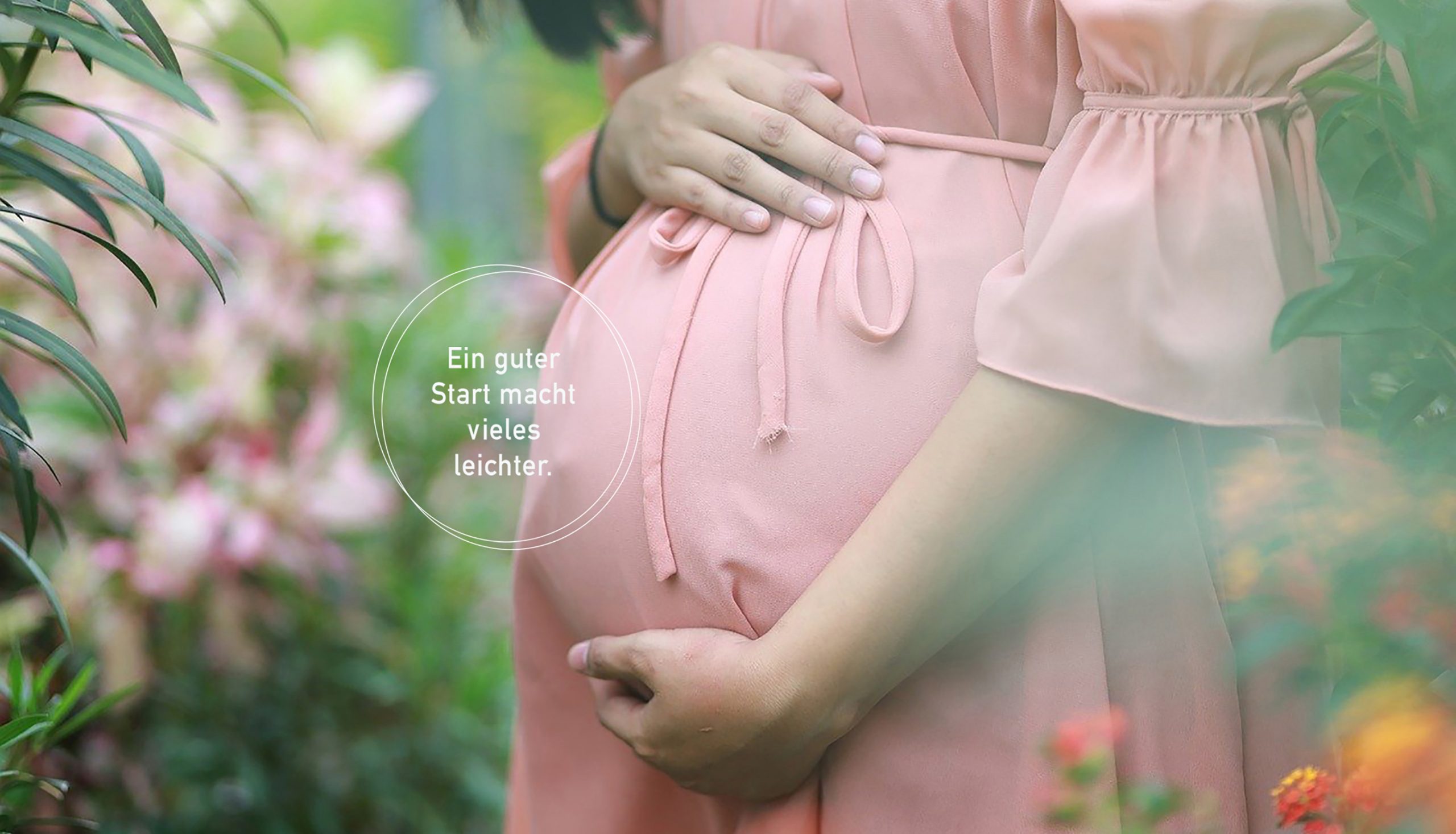 Schwangere Frau rosa Kleid Garten Botanik Ein guter Start macht Vieles leichter